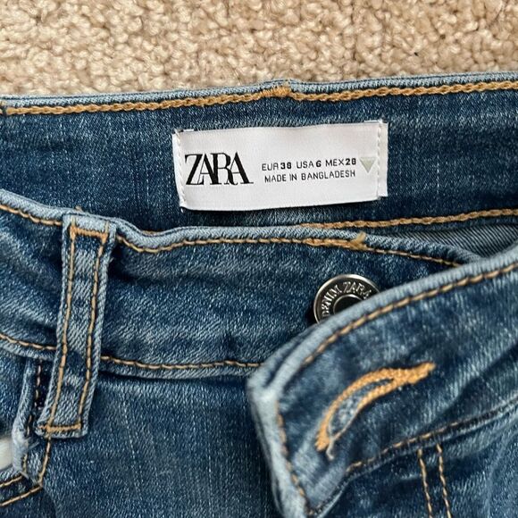 Zara Jeans  - Picture 2 of 3